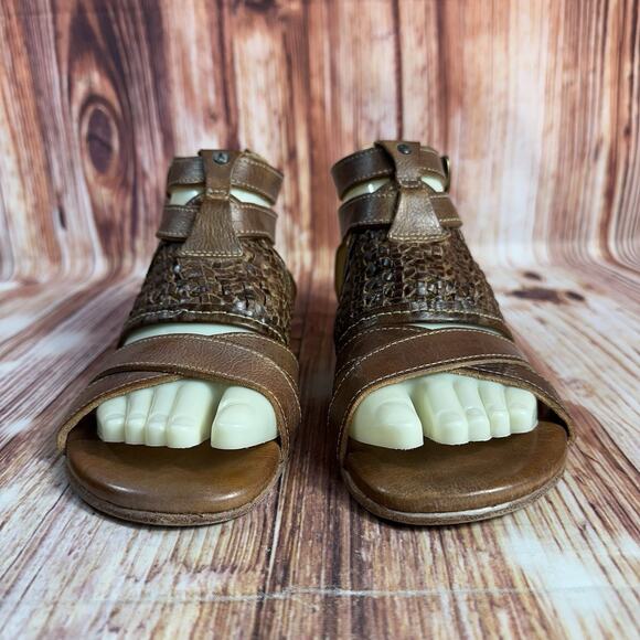 Bed Stu CAPRIANA Size 6 Brown Leather Gladiator Boho Sandals Flats Open Toe Shoe - Picture 2 of 13